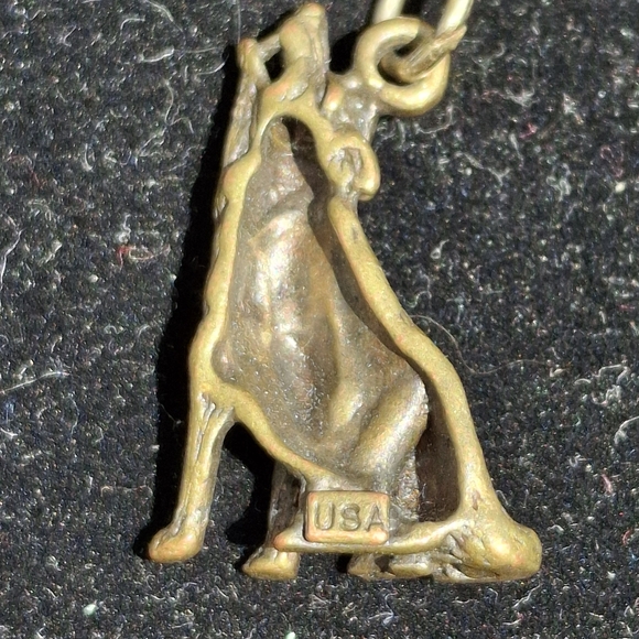Howling Wolf (Or Dog?) Pendant Necklace - Picture 4 of 4